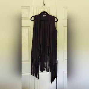 NWOT Junior's Long Faux Suede Fringe Vest Black True Light Large Polyester